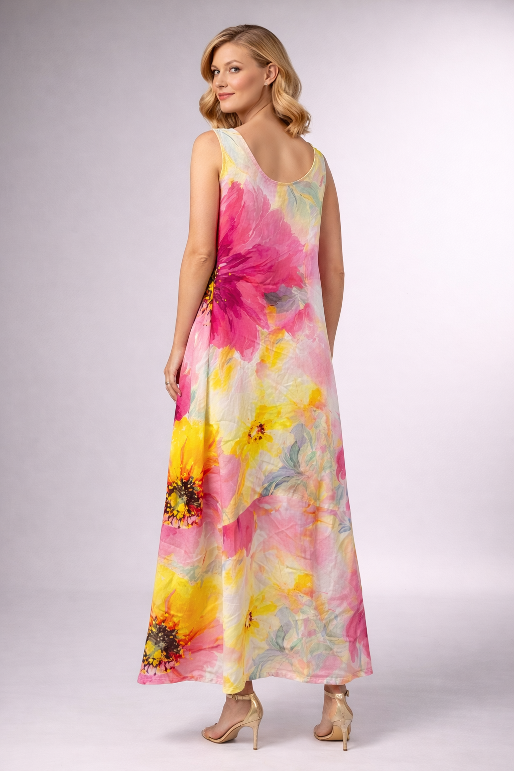 Elegant Sleeveless Floral Maxi Dress for Women – Soft Flowy Summer Dress